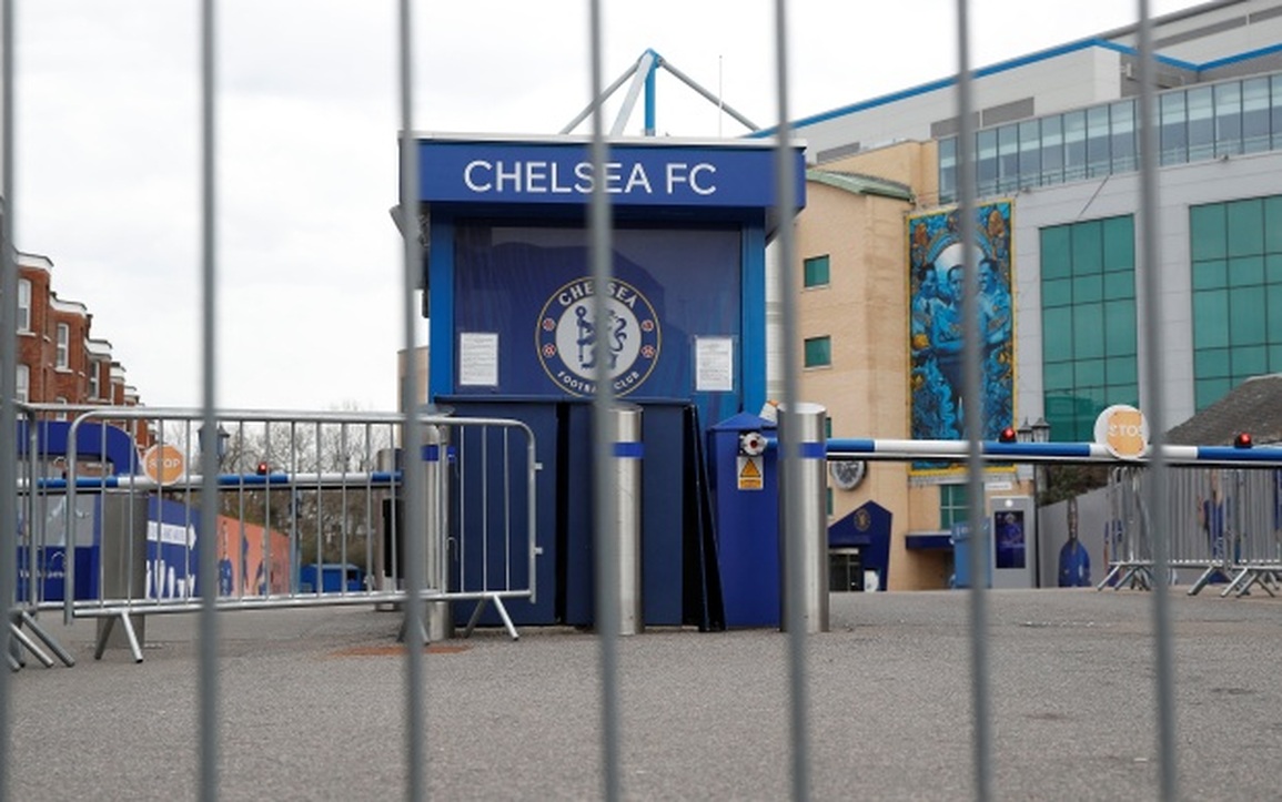 Chelsea bị khóa tài khoản ngân hàng, tỷ phú Abramovich có động thái bất ngờ - 1 Chelsea bị khóa tài khoản ngân hàng, tỷ phú Abramovich có động thái bất ngờ - 1