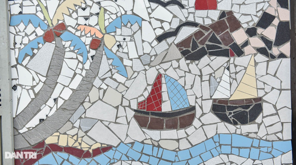 Biến đồ phế thải thành tác phẩm nghệ thuật trên con đường làng ở Hà Nội - 7