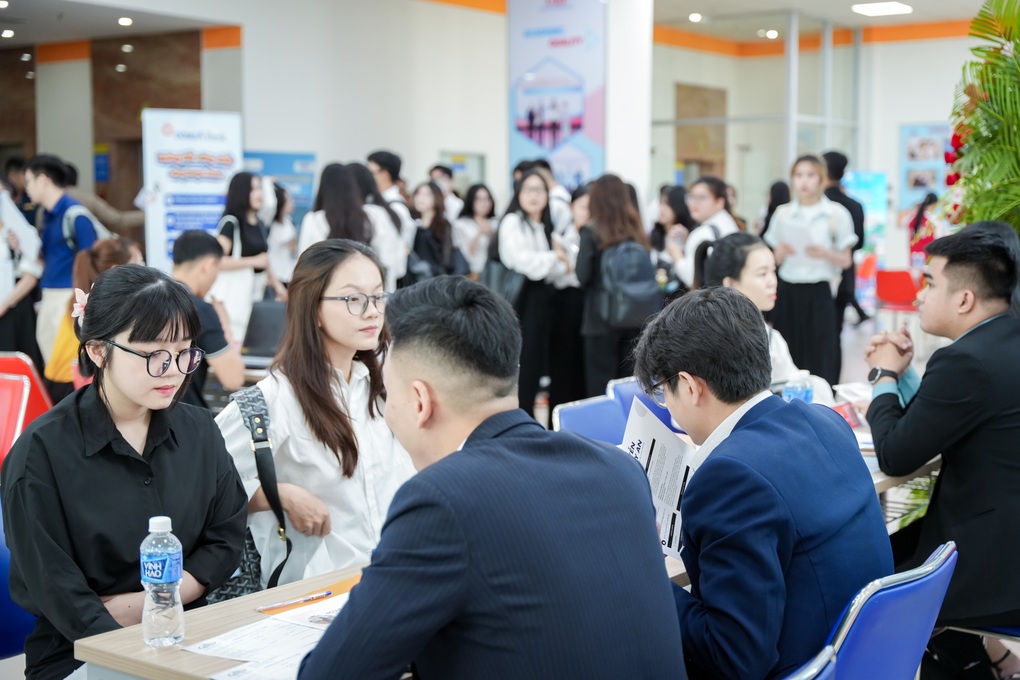 Những lý do giúp UEF được nhiều sĩ tử lựa chọn - 6 Những lý do giúp UEF được nhiều sĩ tử lựa chọn - 6