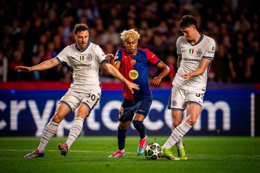 HLV Inzaghi lên kế hoạch để hàng thủ Inter khóa chặt Lamine Yamal