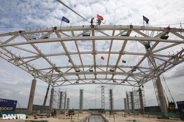 Lắp mái vòm thép 32.000 tấn được ví như "trái tim" của sân bay Long Thành