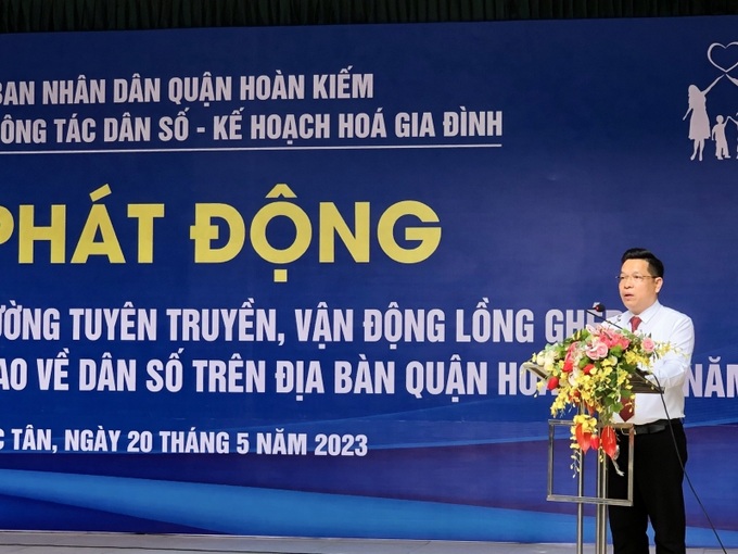 Ông Nguyễn Thành Công, Phó Chủ tịch UBND phường Phúc Tân phát biểu tại lễ phát động.