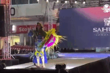 Thí sinh hoa hậu Mexico bị điện giật khi đang biểu diễn