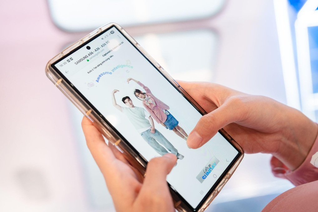 Les fans de HIEUTHUHAI recherchent des billets pour rencontrer leur idole et découvrir le nouveau Galaxy A56 5G rose - 2 Người hâm mộ HIEUTHUHAI săn vé gặp thần tượng và trải nghiệm Galaxy A56 5G hồng mới - 2