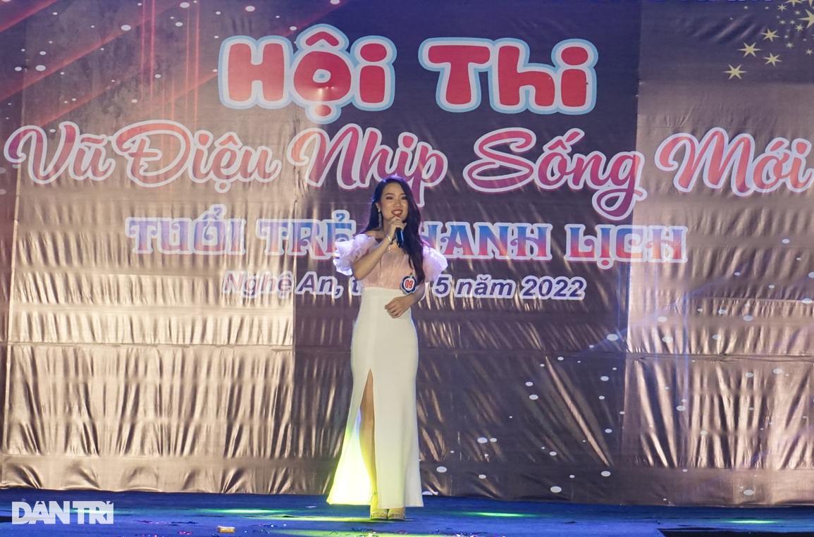 Người lao động trẻ đọ sắc, đua tài trong hội thi thanh lịch - 8 Người lao động trẻ đọ sắc, đua tài trong hội thi thanh lịch - 8