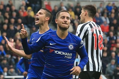 Newcastle 1-2 Chelsea: Pha "đốt đền" tai hại
