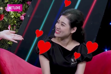 Nữ chuyên viên tài chính xinh đẹp rơi lệ nhận lời "xin rước về dinh"