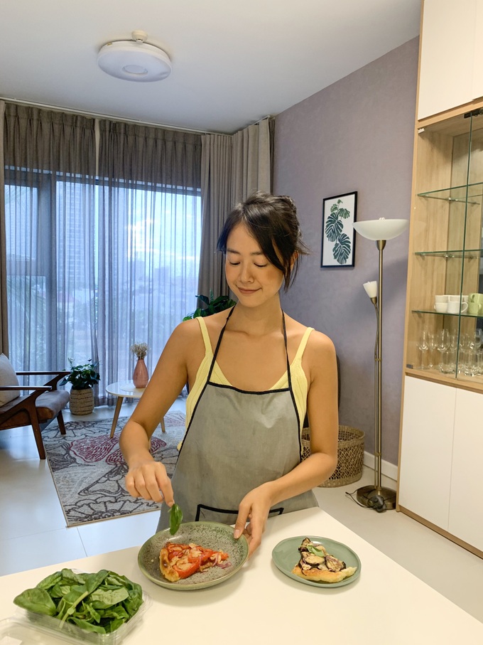 Gái xinh Pháp gốc Việt ăn chay trường, khoe mâm cơm đẹp như 1 tác phẩm nghệ thuật, vầy sao nỡ... ăn? - Ảnh 2. Gái xinh Pháp gốc Việt ăn chay trường, khoe mâm cơm đẹp như 1 tác phẩm nghệ thuật, vầy sao nỡ... ăn? - Ảnh 2.