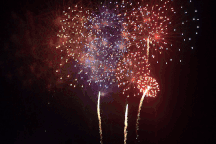 Biển người xem pháo hoa trong đêm khai mạc du lịch biển Sầm Sơn