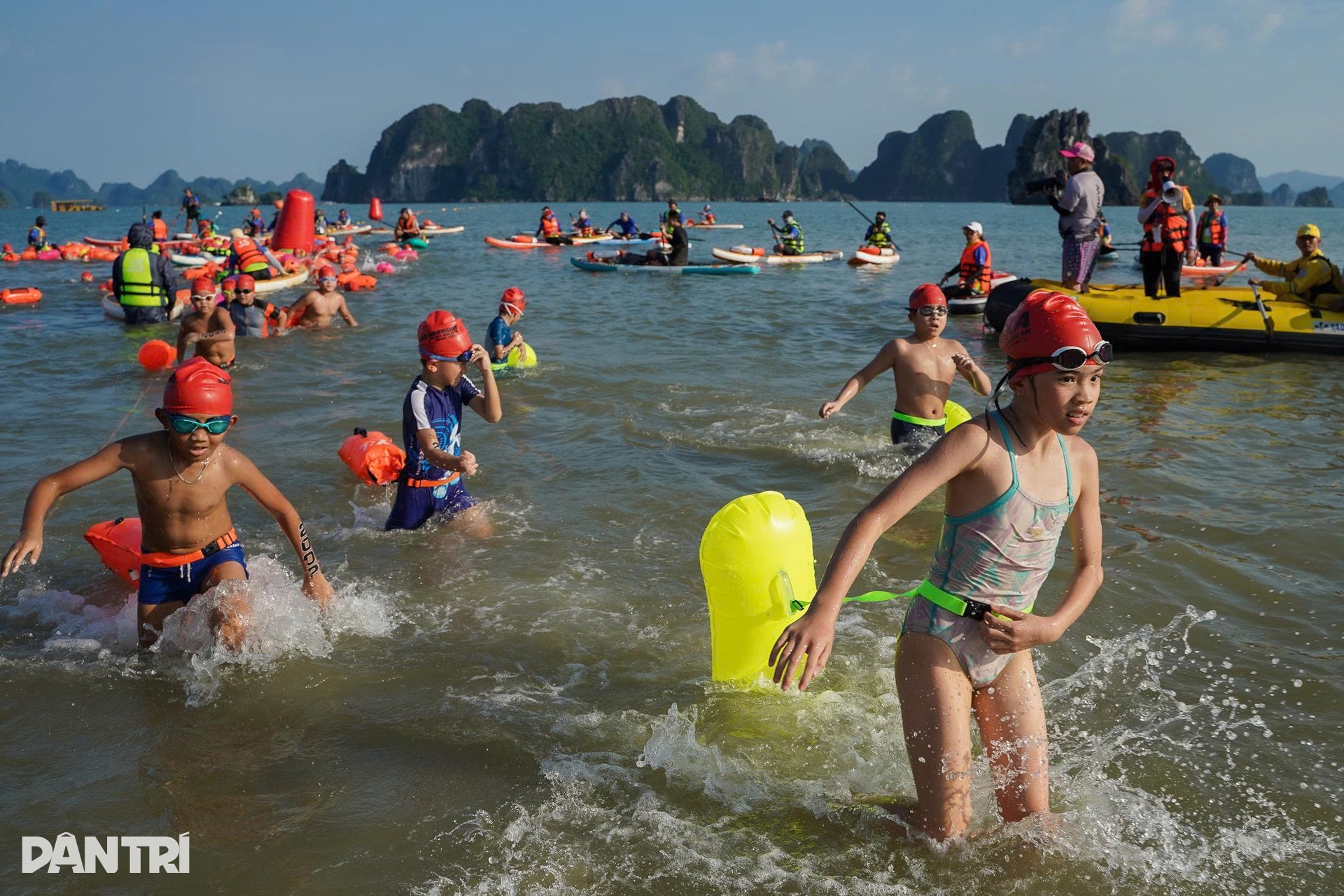 Sôi động ngày thi đấu đầu tiên tại giải Aqua Warriors Vân Đồn 2025 - 7