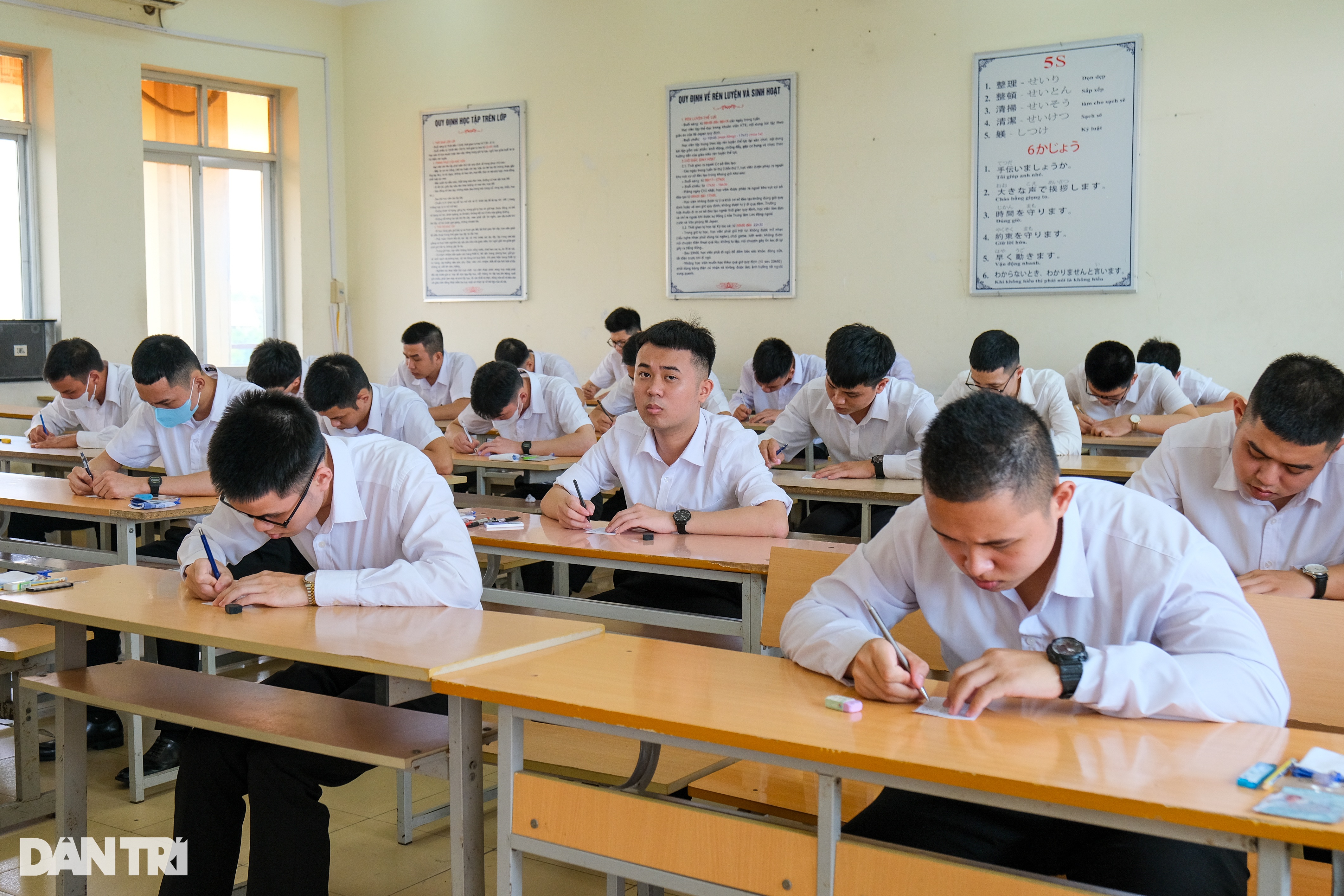 Hoàn thiện thể chế quản lý nhà nước về việc làm ở Việt Nam - 2 Hoàn thiện thể chế quản lý nhà nước về việc làm ở Việt Nam - 2