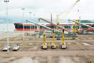 Âm vốn chủ và thua lỗ, một công ty con của Vinalines vẫn “lên sàn”