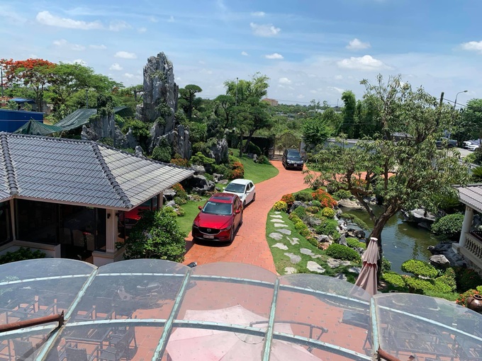 Biệt thự vườn 2.000 m2, có hồ cá Koi của đại gia Nam Định được rao bán với giá không tưởng - Ảnh 2. Biệt thự vườn 2.000 m2, có hồ cá Koi của đại gia Nam Định được rao bán với giá không tưởng - Ảnh 2.