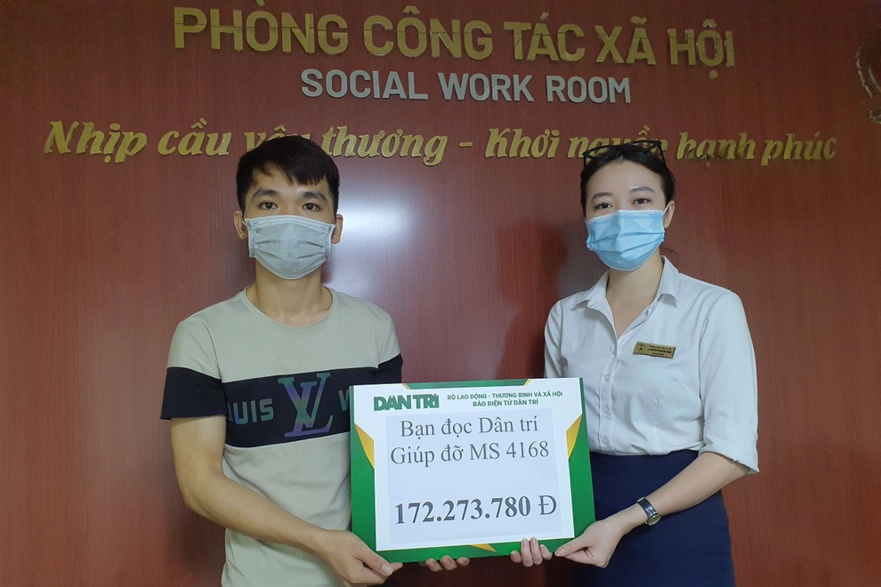 Người thợ xây ngã giàn giáo liệt tứ chi được giúp đỡ hơn 170 triệu đồng - 1 Người thợ xây ngã giàn giáo liệt tứ chi được giúp đỡ hơn 170 triệu đồng - 1