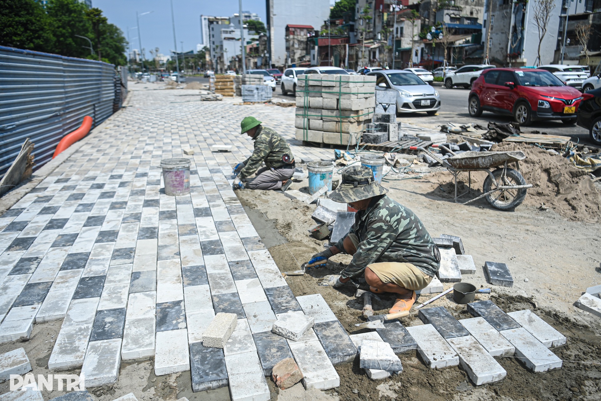 Đường đắt nhất hành tinh được trồng hoa, lát đá, dự kiến thông xe dịp 2/9 - 11