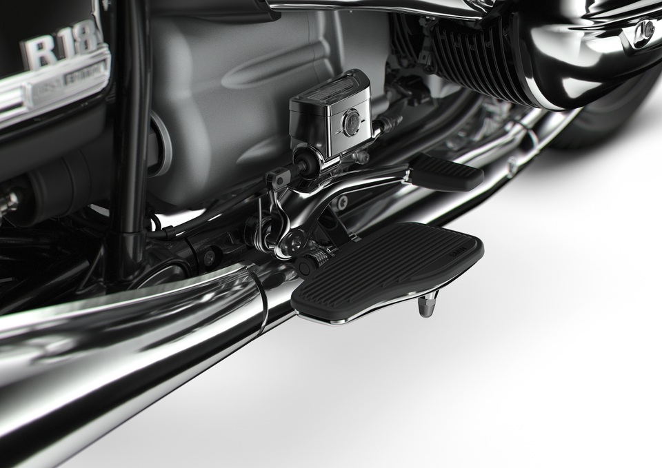 BMW R18 ra mắt trong sự thấp thỏm về Covid-19 - 15 BMW R18 ra mắt trong sự thấp thỏm về Covid-19 - 15