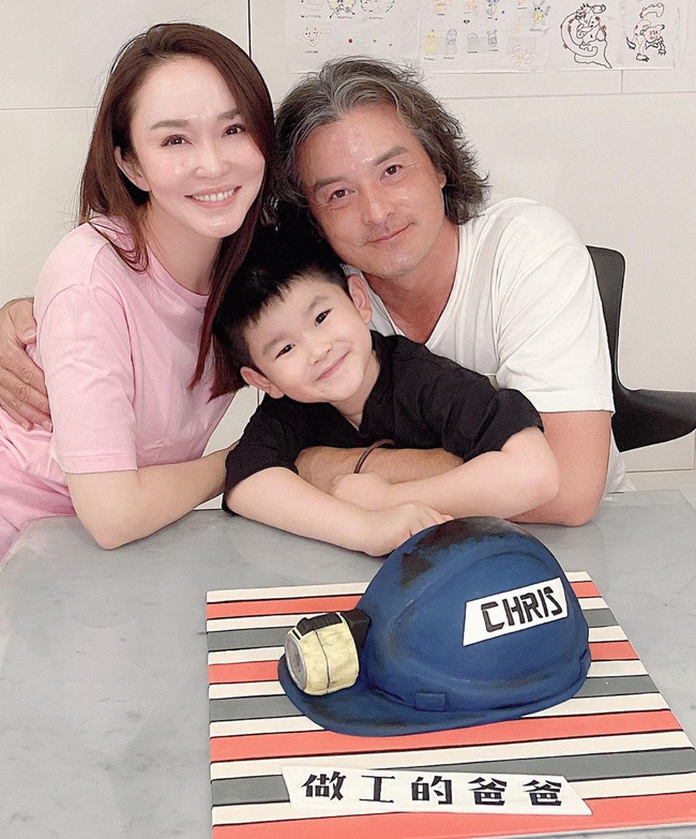 Làn da căng bóng đáng nể của quốc bảo nhan sắc Singapore Phạm Văn Phương - 6