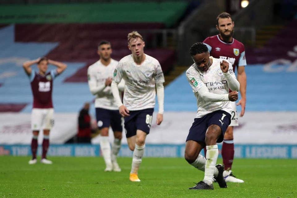 Sterling tỏa sáng, Man City dễ dàng vượt qua Burnley - 1 Sterling tỏa sáng, Man City dễ dàng vượt qua Burnley - 1