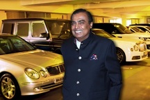 Choáng ngợp chế độ bảo vệ an ninh dành cho tỷ phú giàu nhất Ấn Độ