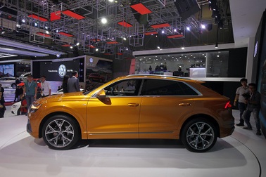 Diện kiến tân binh Q8 tại gian hàng của Audi tại Triển lãm Ôtô Việt Nam 2018