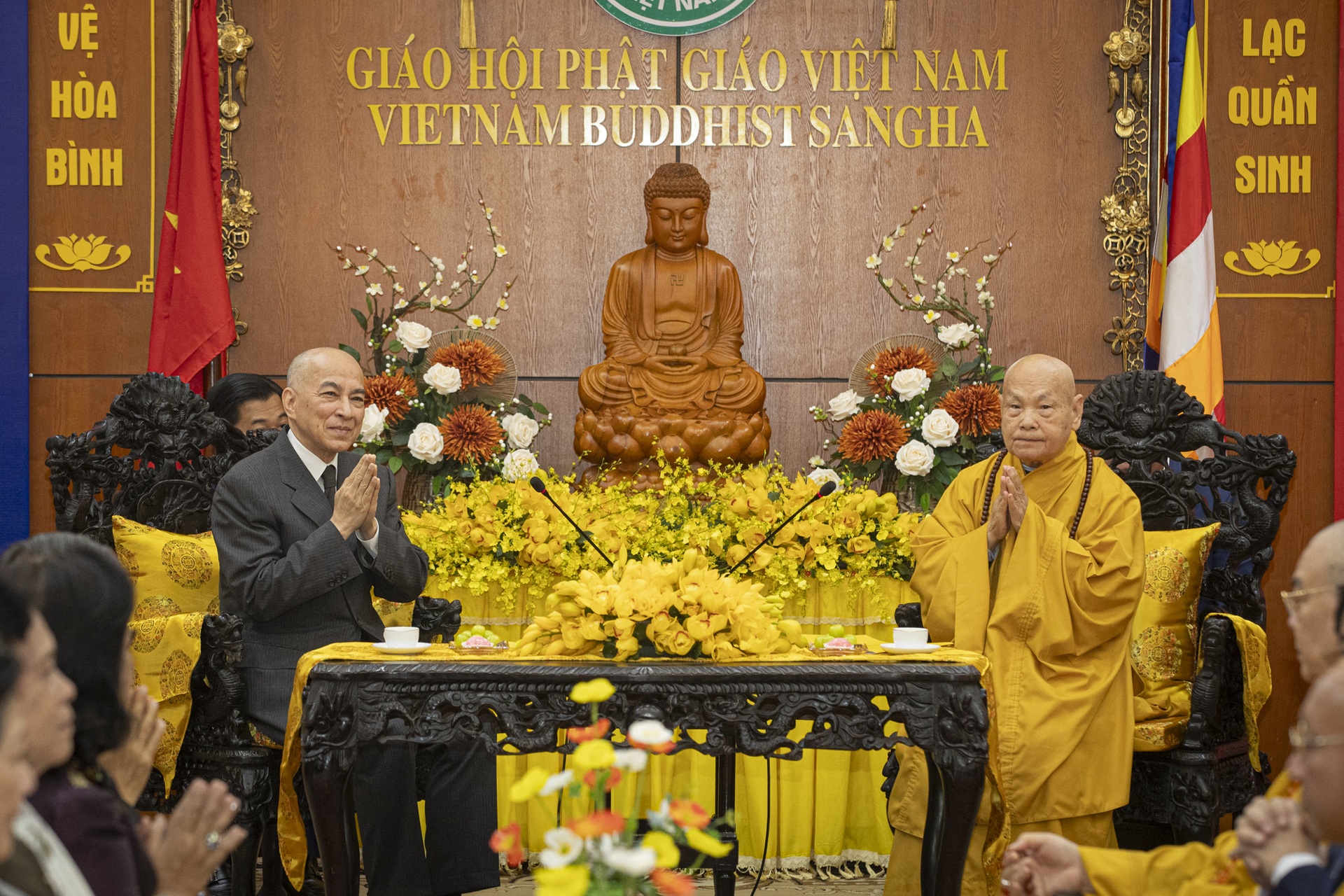 Chủ tịch nước Lương Cường và Quốc vương Campuchia thưởng trà ở Văn Miếu - 11 Chủ tịch nước Lương Cường và Quốc vương Campuchia thưởng trà ở Văn Miếu - 11