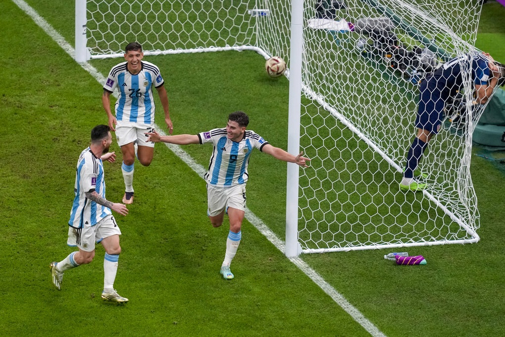 Messi, Alvarez rực sáng, Argentina thắng đậm Croatia để tiến vào chung kết - 1 Messi, Alvarez rực sáng, Argentina thắng đậm Croatia để tiến vào chung kết - 1