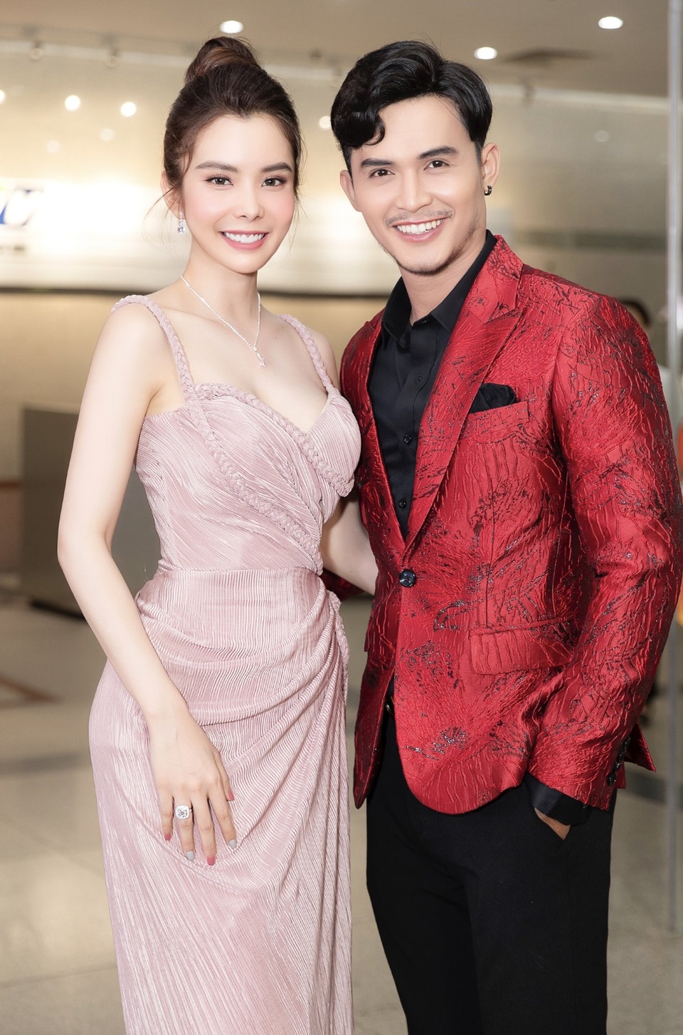 Hoa hậu Huỳnh Vy hút ánh nhìn bởi vẻ xinh đẹp, yêu kiều - 1 Hoa hậu Huỳnh Vy hút ánh nhìn bởi vẻ xinh đẹp, yêu kiều - 1