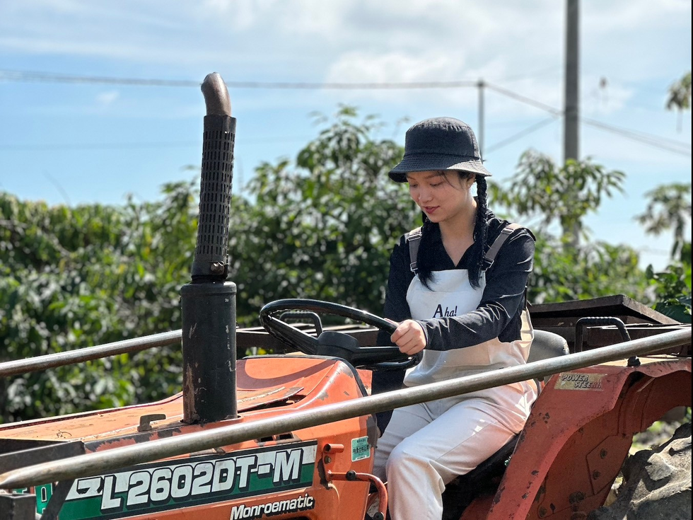 Thủ khoa Ngoại thương 24 tuổi bỏ việc nhẹ lương cao, về quê trồng rau sạch - 3 Thủ khoa Ngoại thương 24 tuổi bỏ việc nhẹ lương cao, về quê trồng rau sạch - 3