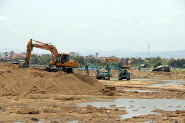 Có hay không việc sử dụng cát nhiễm mặn sai mục đích tại Phú Yên?
