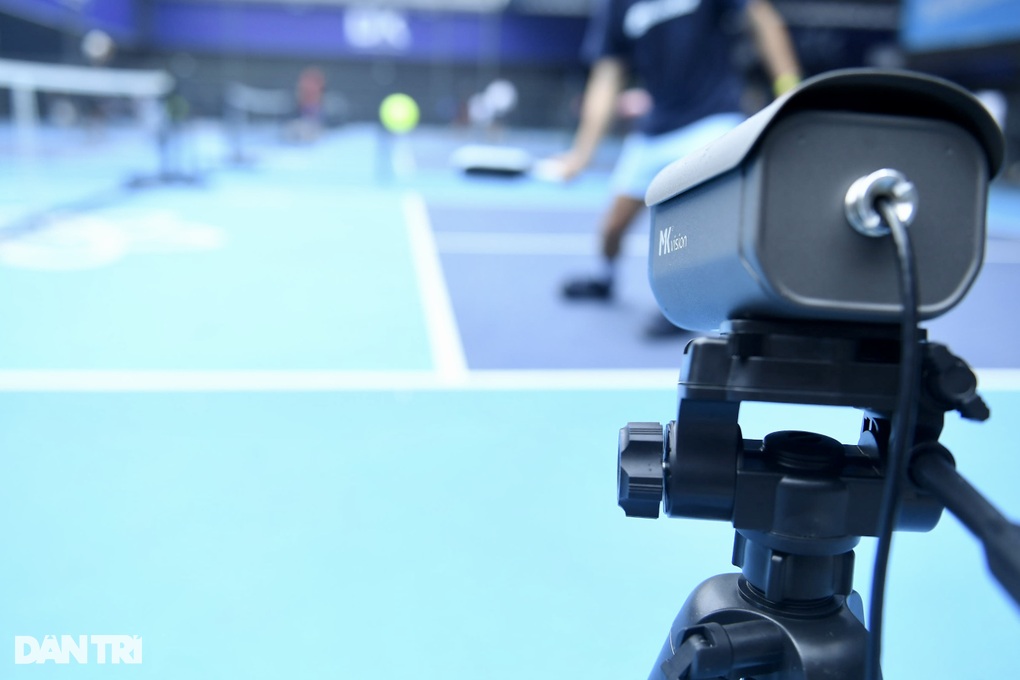 Áp dụng công nghệ VAR hiện đại nhất ở giải pickleball của báo Dân trí - 1 Áp dụng công nghệ VAR hiện đại nhất ở giải pickleball của báo Dân trí - 1