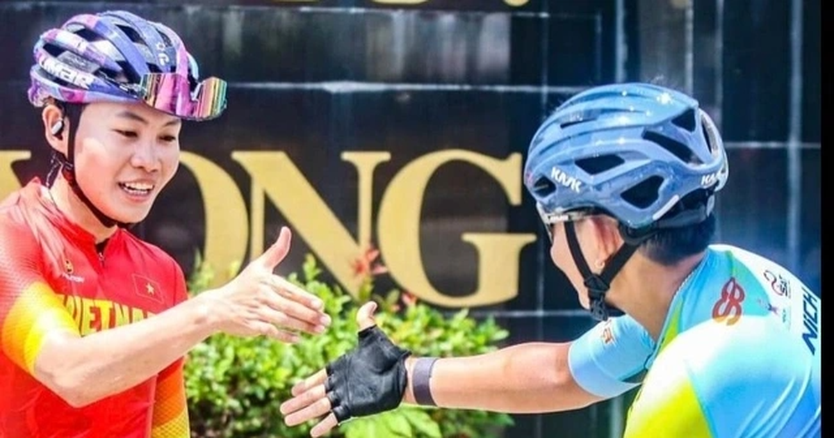 Nguyễn Thị Thật (trái) gây ấn tượng khi giành chiến thắng ở chặng 1 tại Thái Lan (Ảnh: ThaiCycling).