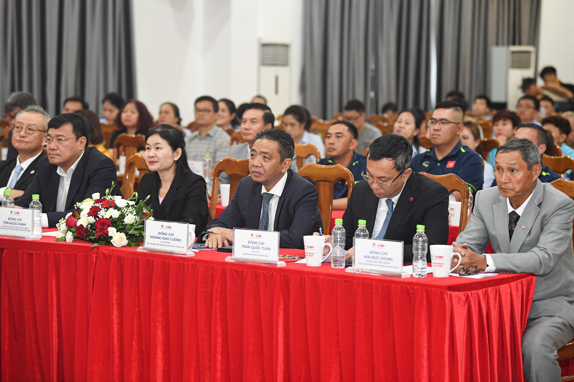 Huỳnh Như nghẹn ngào, xúc động trong lễ xuất quân dự World Cup 2023 - 1 Huỳnh Như nghẹn ngào, xúc động trong lễ xuất quân dự World Cup 2023 - 1