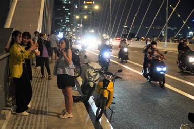 Dừng đỗ xe trên cầu Thủ Thiêm 2: "Nếu vi phạm thì nguyên đường bị bắt hết"