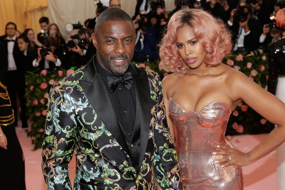 Vợ sao phim Thần Sấm cũng mắc Covid-19 - 1 Vợ sao phim Thần Sấm cũng mắc Covid-19 - 1