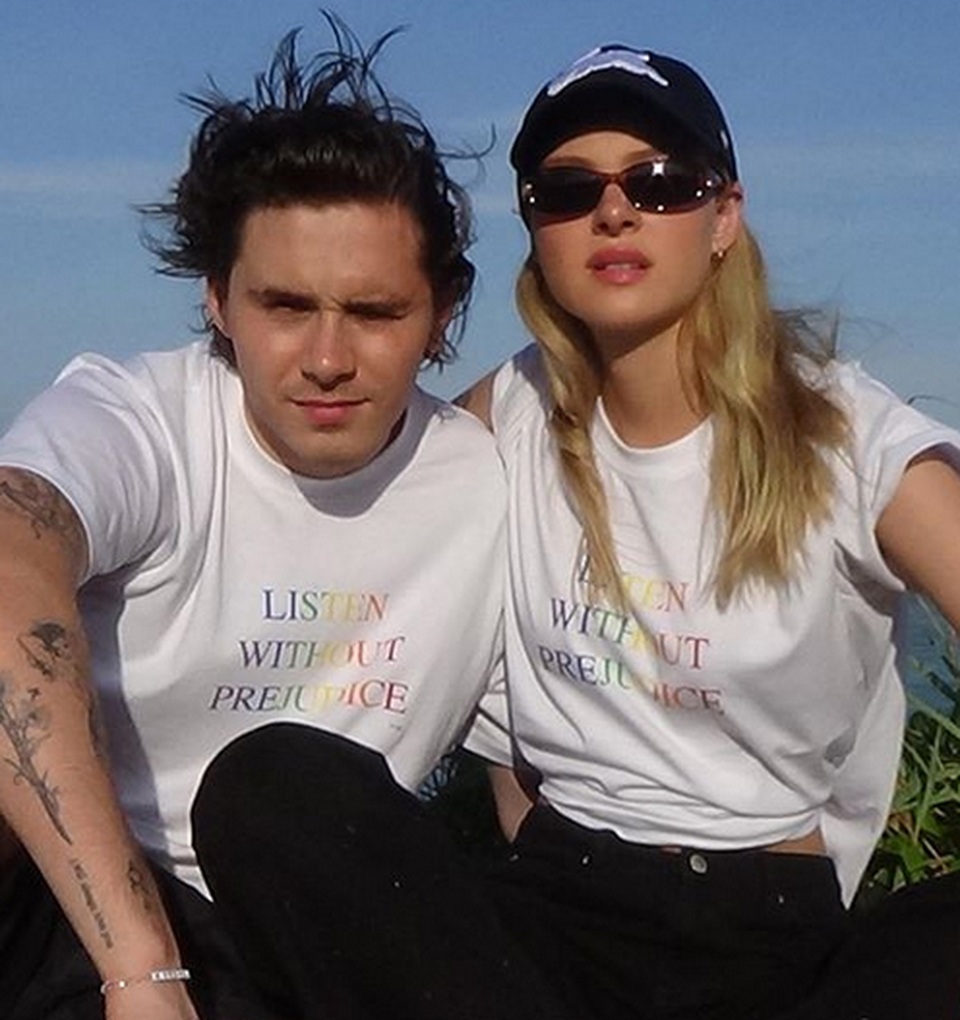 Brooklyn Beckham đưa bạn gái ghé cửa hàng thời trang của mẹ - 9 Brooklyn Beckham đưa bạn gái ghé cửa hàng thời trang của mẹ - 9