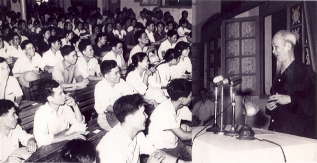 Bồi dưỡng cán bộ trẻ theo phong cách Hồ Chí Minh - 1 Bồi dưỡng cán bộ trẻ theo phong cách Hồ Chí Minh - 1