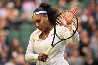 Serena Williams năm thứ hai thua ở vòng một Wimbledon