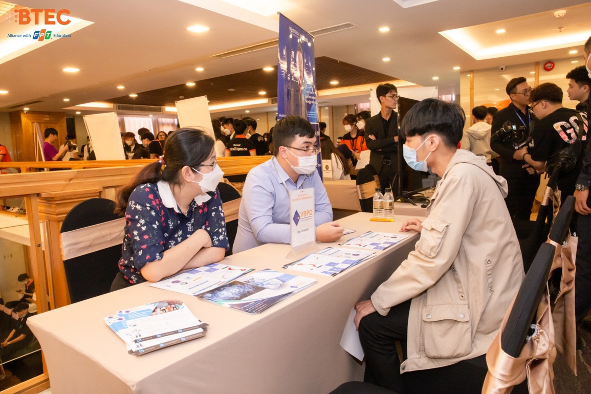 Hơn 20 doanh nghiệp lớn sẵn sàng tuyển dụng sinh viên Cao đẳng Anh Quốc BTEC FPT - 3 Hơn 20 doanh nghiệp lớn sẵn sàng tuyển dụng sinh viên Cao đẳng Anh Quốc BTEC FPT - 3