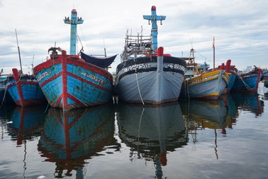 Gần 800 tàu cá ở miền Trung "biến mất" nhiều ngày trên biển