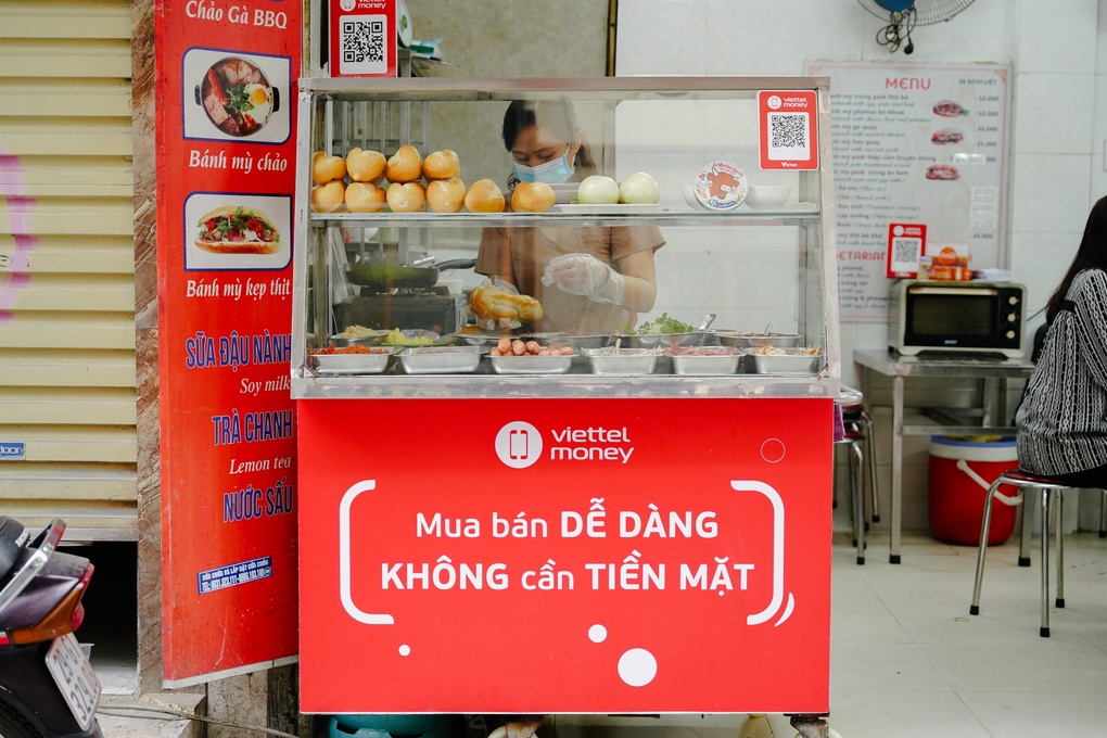 Nỗ lực thúc đẩy thanh toán không tiền mặt trong mọi khía cạnh đời sống - 1 Nỗ lực thúc đẩy thanh toán không tiền mặt trong mọi khía cạnh đời sống - 1
