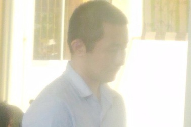 Nghi vợ có bồ, chồng bị đâm chết