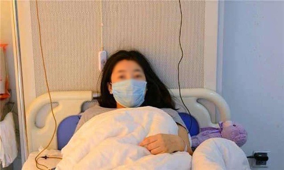 Trung Quốc: Nữ sinh sinh con ngay trong ký túc, được bạn học đỡ đẻ - 2 Trung Quốc: Nữ sinh sinh con ngay trong ký túc, được bạn học đỡ đẻ - 2