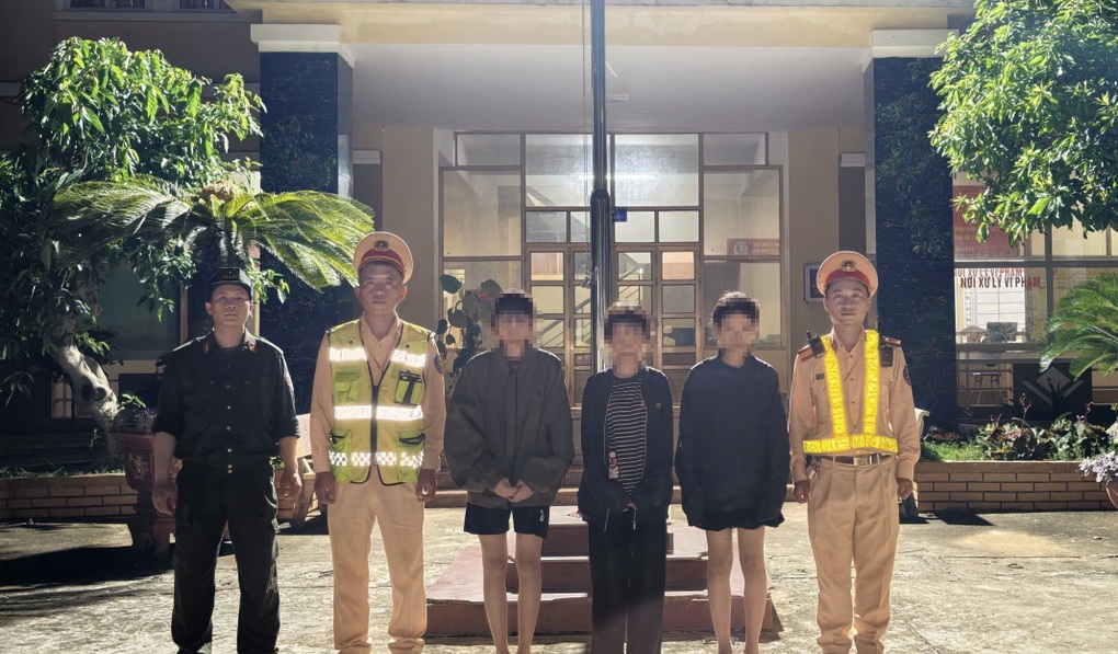 Ngăn chặn 3 thiếu nữ bỏ học, đi làm theo lời hứa “việc nhẹ, lương cao” - 1