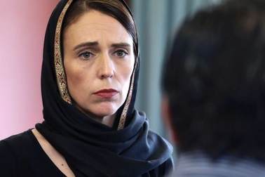 Thủ tướng New Zealand: “Tôi không hiểu được luật súng đạn của Mỹ”