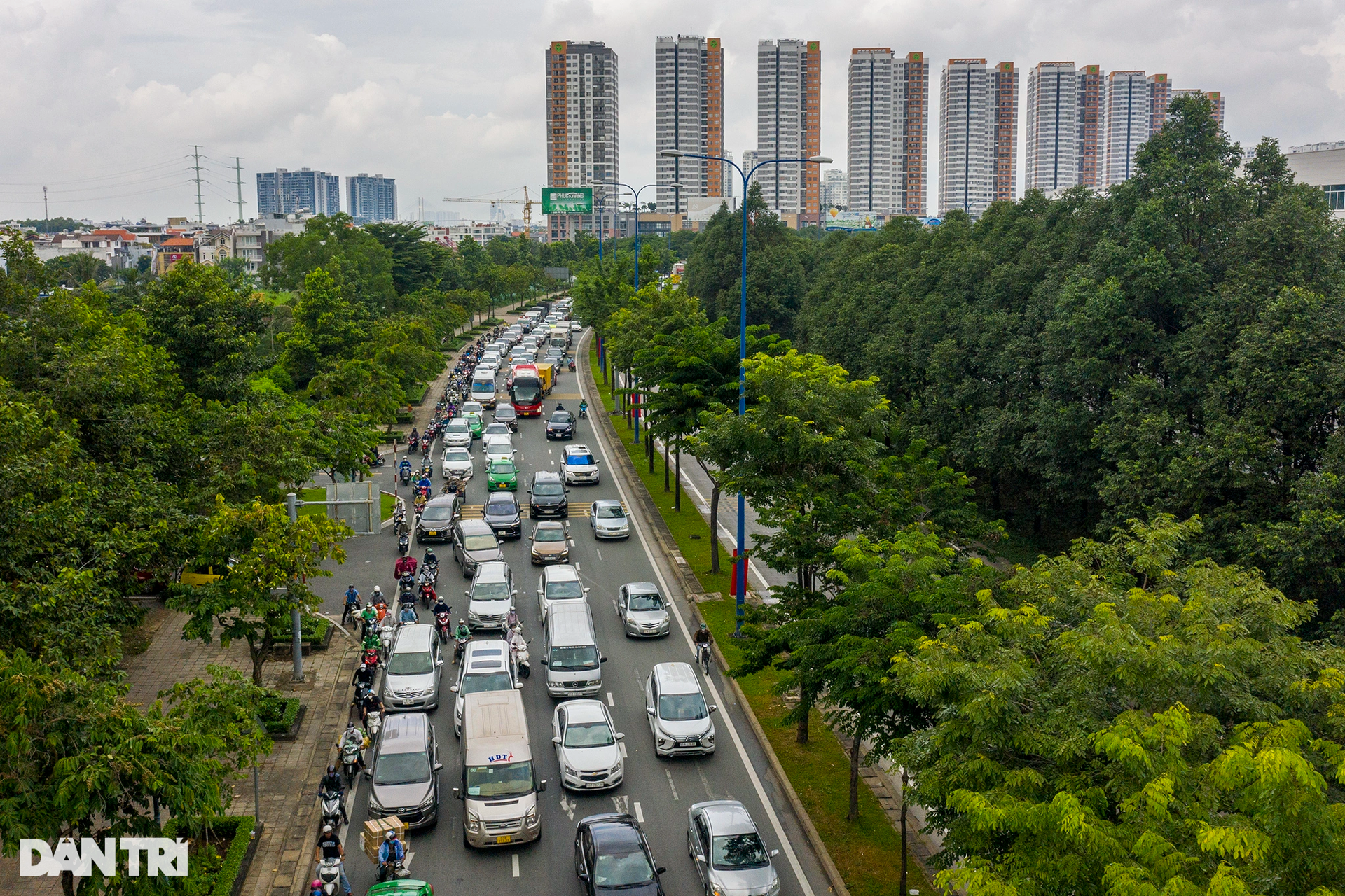 Giao thông kẹt cứng ngày đầu thu phí tự động cao tốc TPHCM - Dầu Giây - 10 Giao thông kẹt cứng ngày đầu thu phí tự động cao tốc TPHCM - Dầu Giây - 10