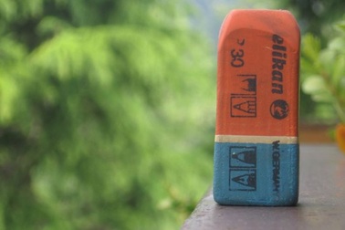 Công dụng của những chi tiết nhỏ xuất hiện trên vật dụng thường ngày