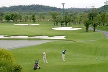 Giá điện, sân golf, tắc đường... lên bàn nghị sự