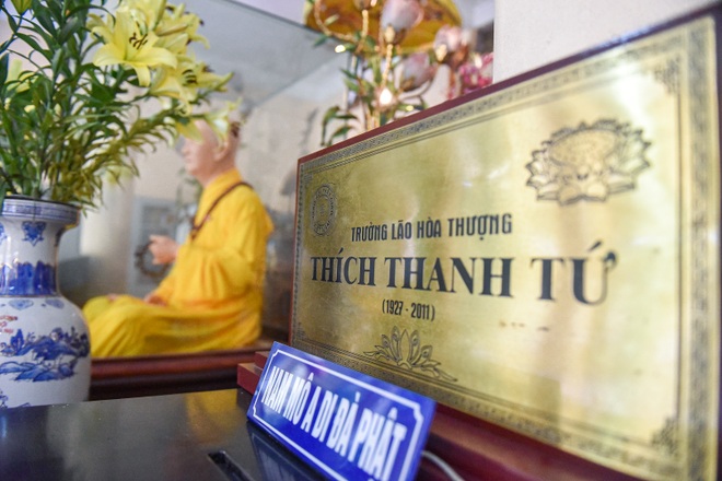Bức tượng giống “người thật”, từng bị đòi xem hộ chiếu ở ngôi chùa 600 tuổi - 10 Bức tượng giống “người thật”, từng bị đòi xem hộ chiếu ở ngôi chùa 600 tuổi - 10