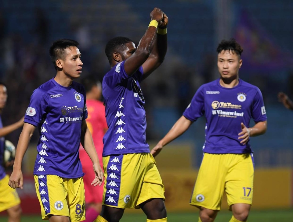 Hà Nội FC 4-2 Sài Gòn FC: Mưa bàn thắng ở Hàng Đẫy - 22 Hà Nội FC 4-2 Sài Gòn FC: Mưa bàn thắng ở Hàng Đẫy - 22