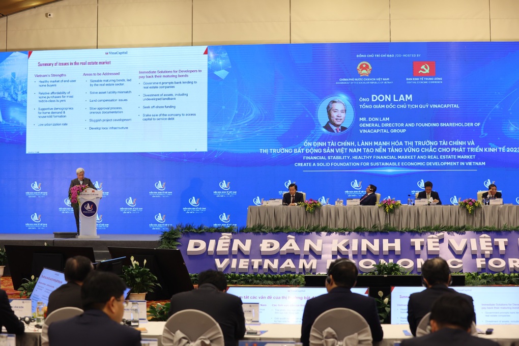 Chủ tịch VinaCapital nêu cách để thị trường địa ốc nhanh bình thường lại - 2 Chủ tịch VinaCapital nêu cách để thị trường địa ốc nhanh bình thường lại - 2
